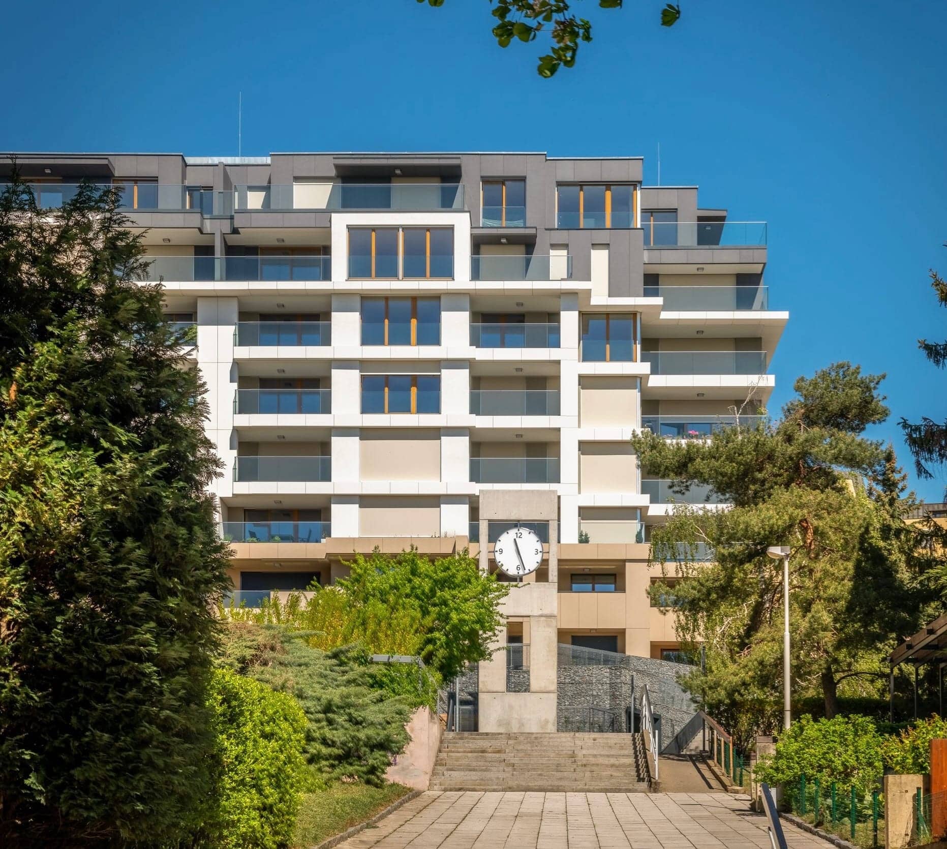 Břevnov – Praha – pohled na budovu